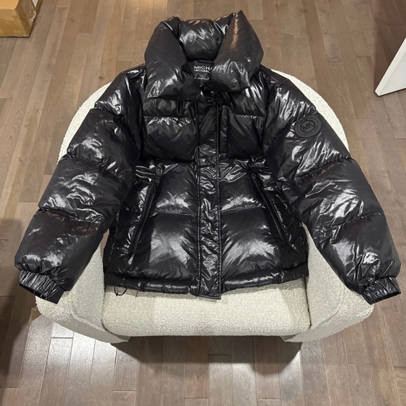 Manteaux noir lustrée médium - Picture 3 of 3